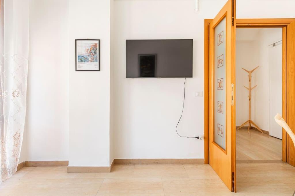 Casa Etruschi - Appartamento Con Posto Auto Livorno Luaran gambar
