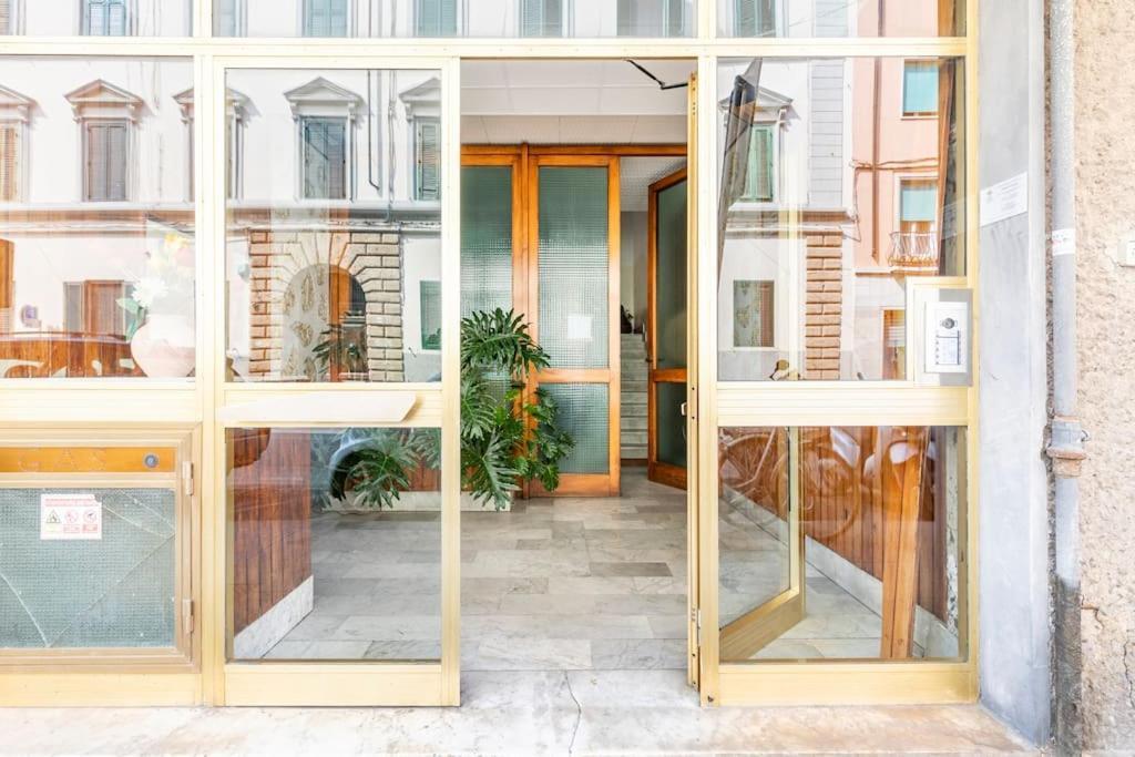Casa Etruschi - Appartamento Con Posto Auto Livorno Luaran gambar